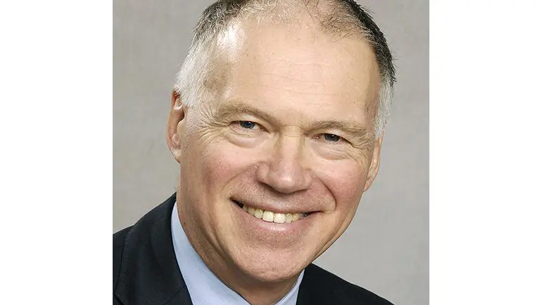 Peter-Hollins-chair-770x433