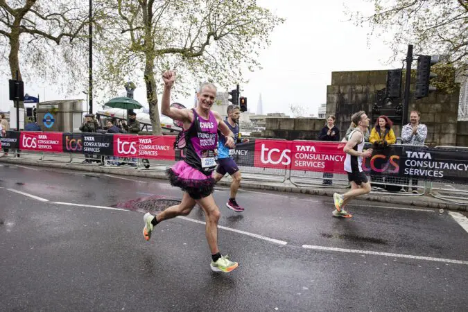 Young Lives vs Cancer London Marathon runner